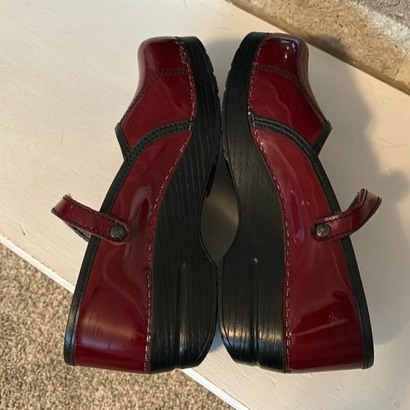 Dansko Mary Jane clog size 39 EUC - Picture 2 of 8
